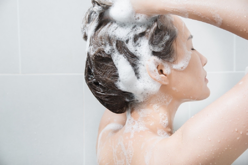 szampon z soda oczyszczona na porost włosów